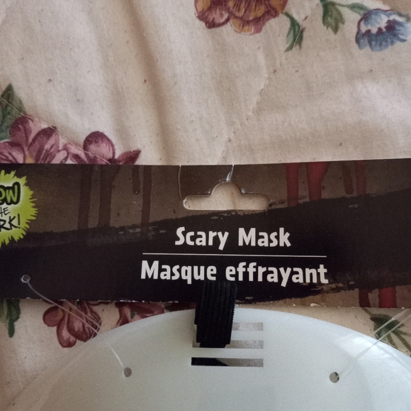 Mask - Picture 3 of 4